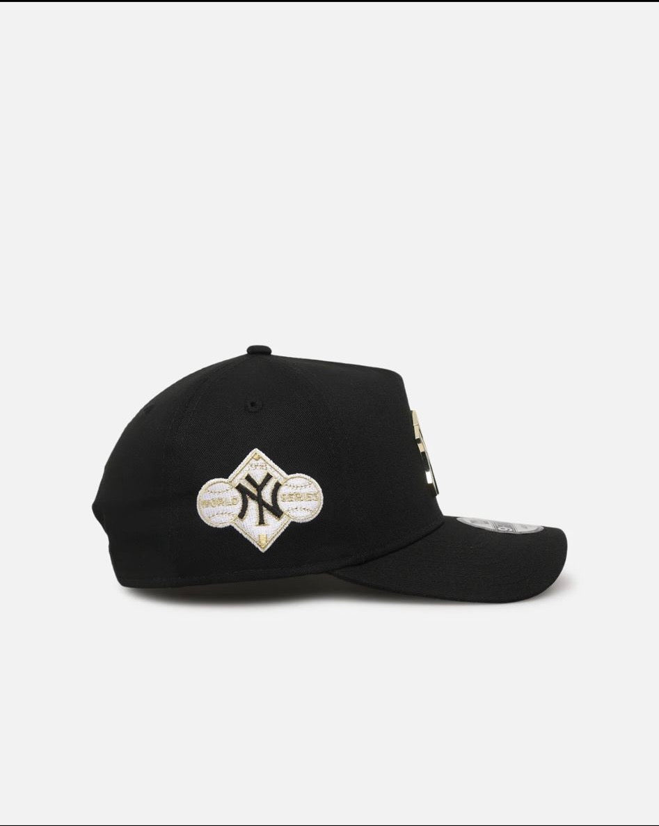 New York Yankees 'Pin Metálico Gold' 9FORTY A-Frame Snapback